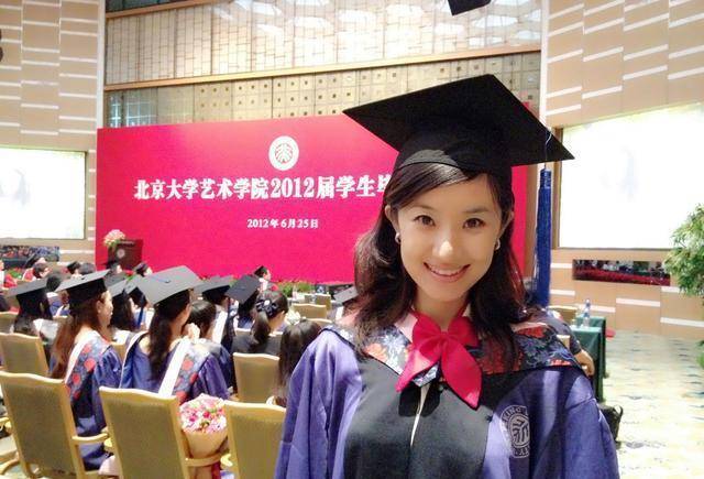 玉人主持冀玉华 一结业就被央视正式任命 如今41岁了还是独身‘米乐M6官方入口’(图12)
玉人主持冀玉华 一结业就被央视正式任命 如今41岁了还是独身‘米乐M6官方入口’(图12)